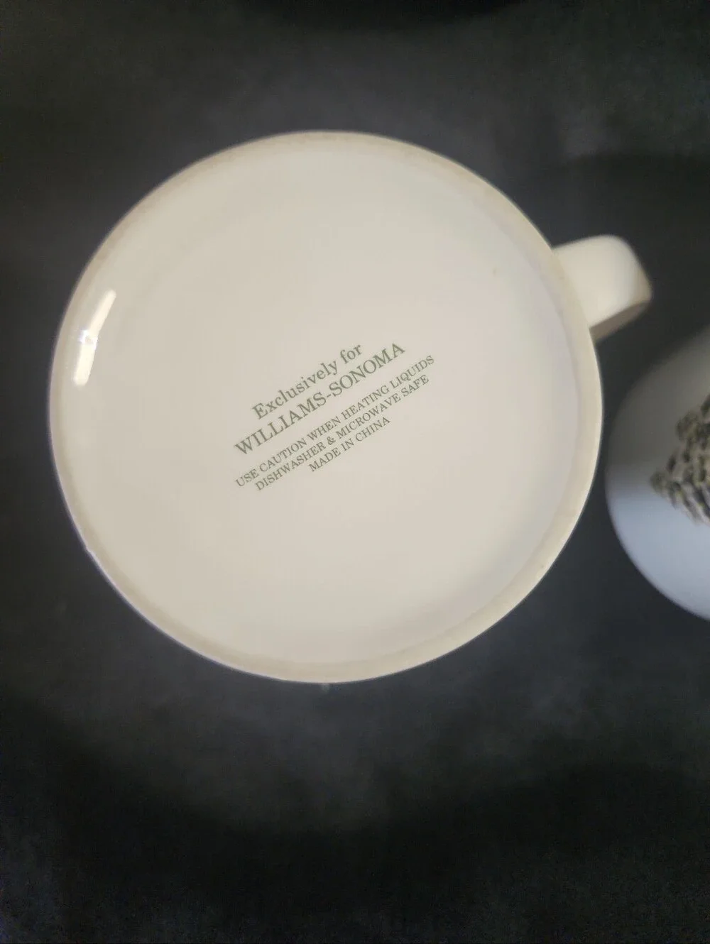 Lot of 2 Williams Sonoma Santa Sleigh Winter Scene 10 oz Mugs Coffee Tea Cocoa